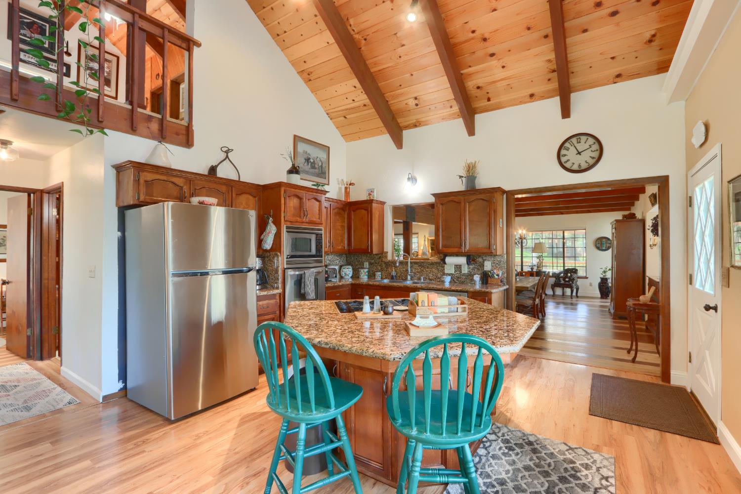 36575 Mudge Ranch Rd, Coarsegold, CA 93614