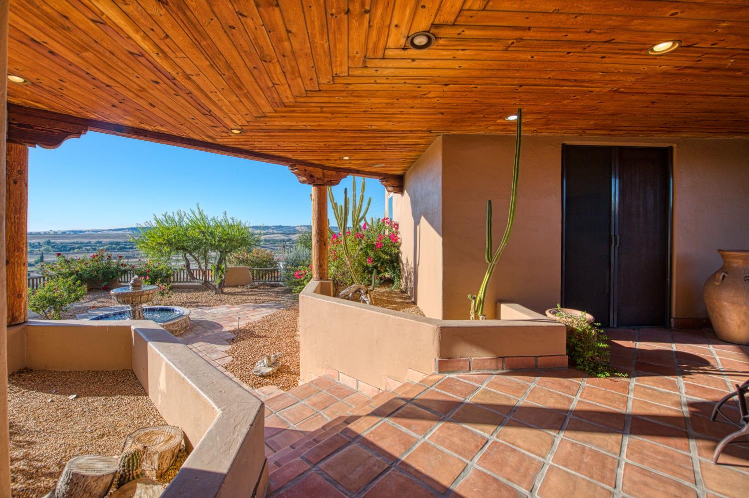 15516 N Friant Rd, Friant, CA 93626
