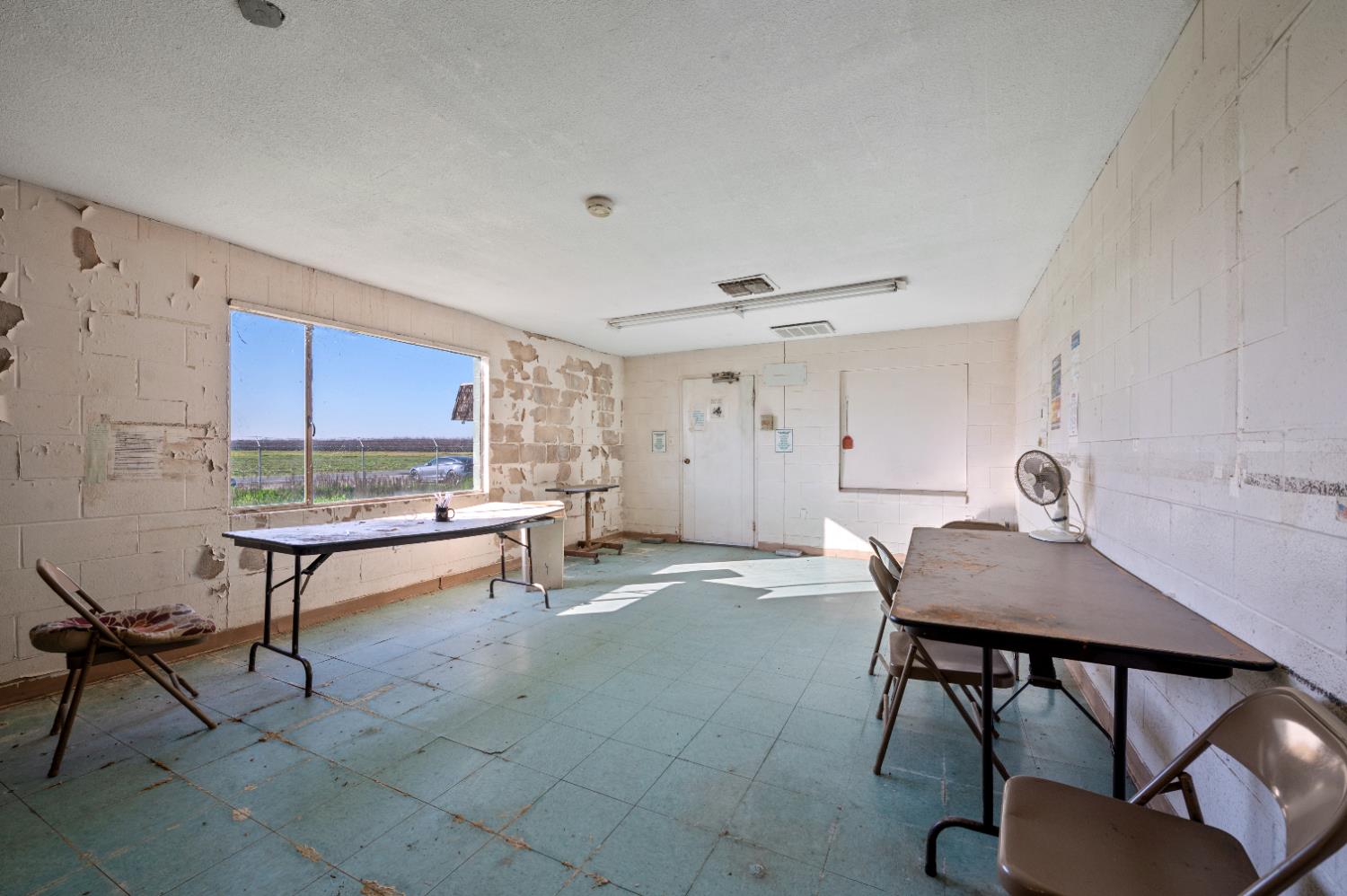 32565 Avenue 9, Madera, CA 93636