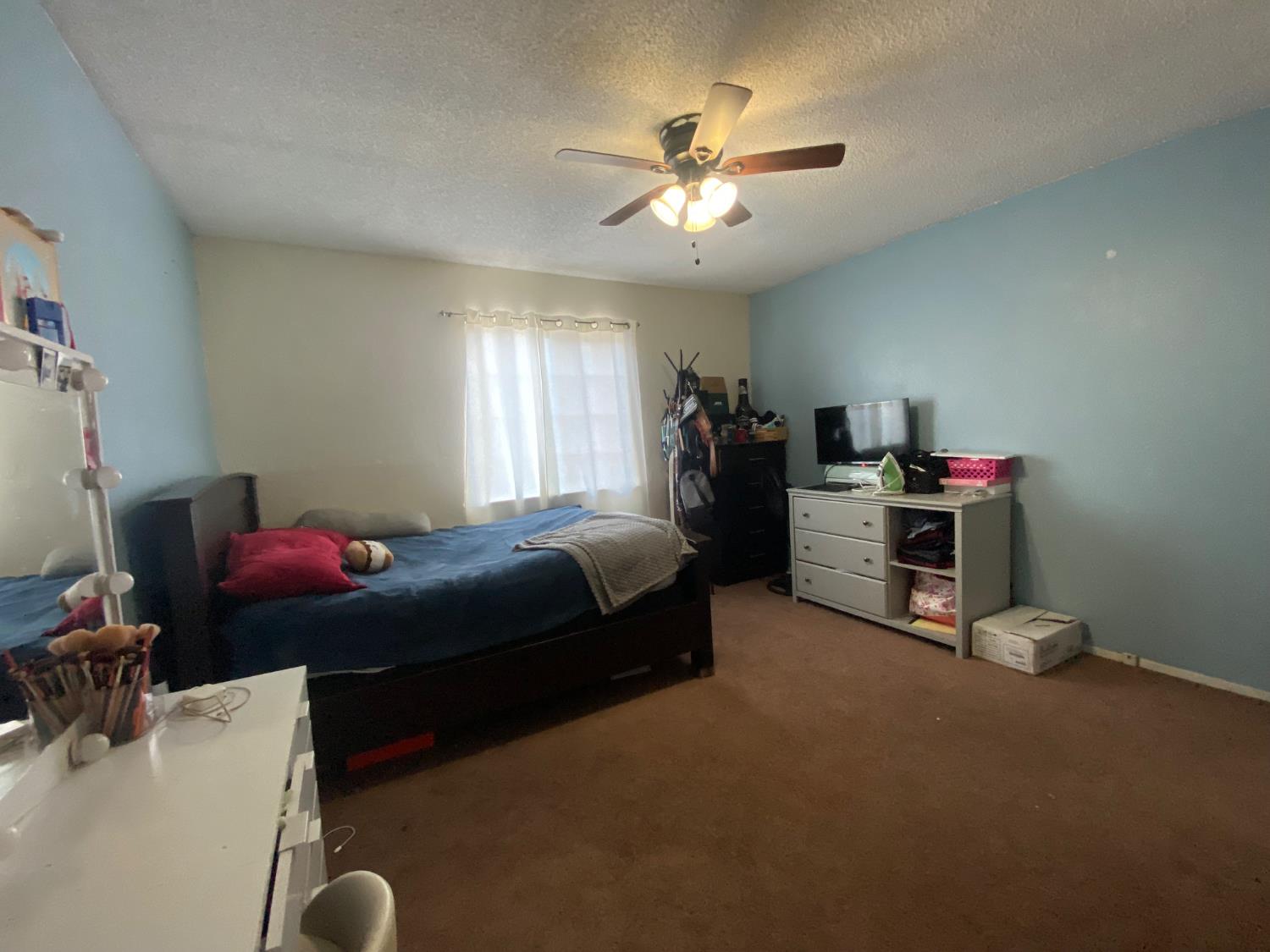 333 E Linden, Reedley, CA 93654