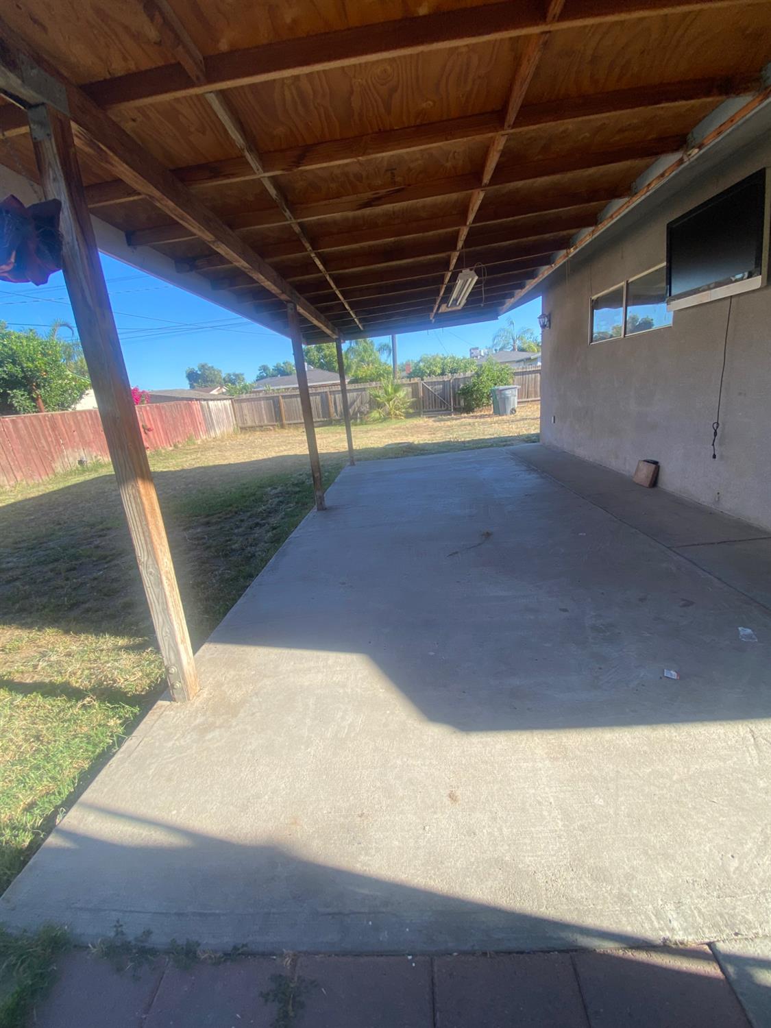 333 E Linden, Reedley, CA 93654