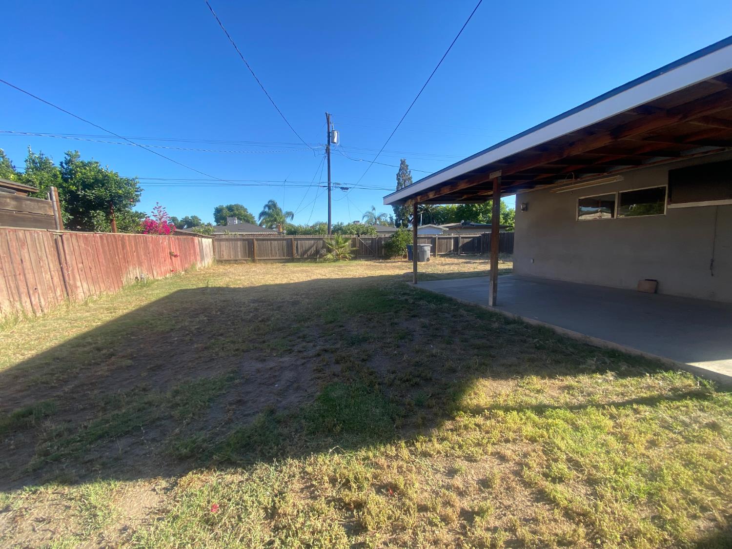 333 E Linden, Reedley, CA 93654