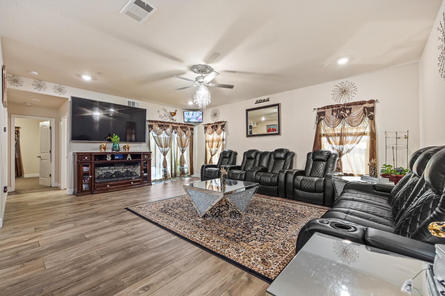 5355 W Hammond Ave, Fresno, CA 93722