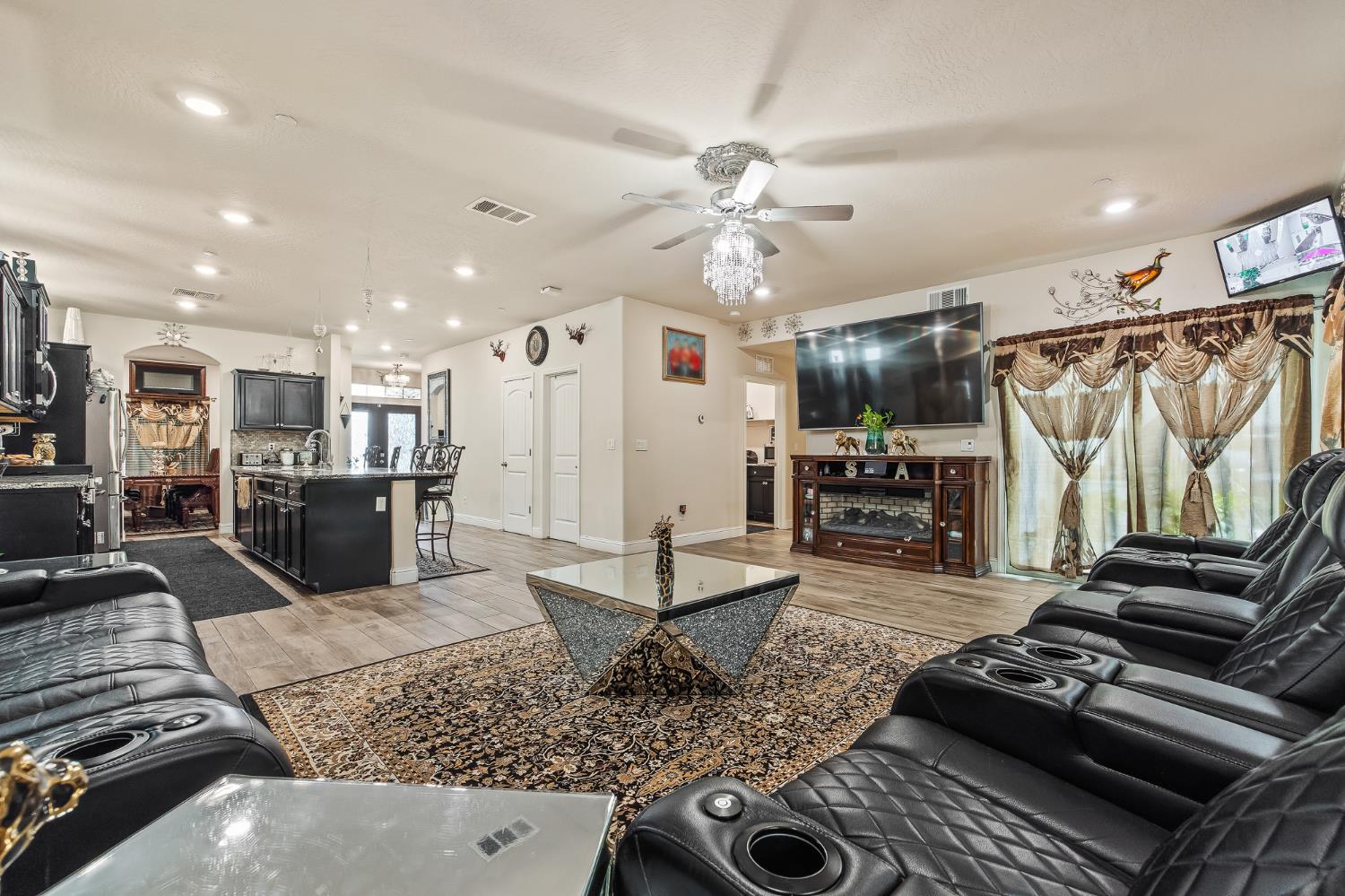 5355 W Hammond Ave, Fresno, CA 93722