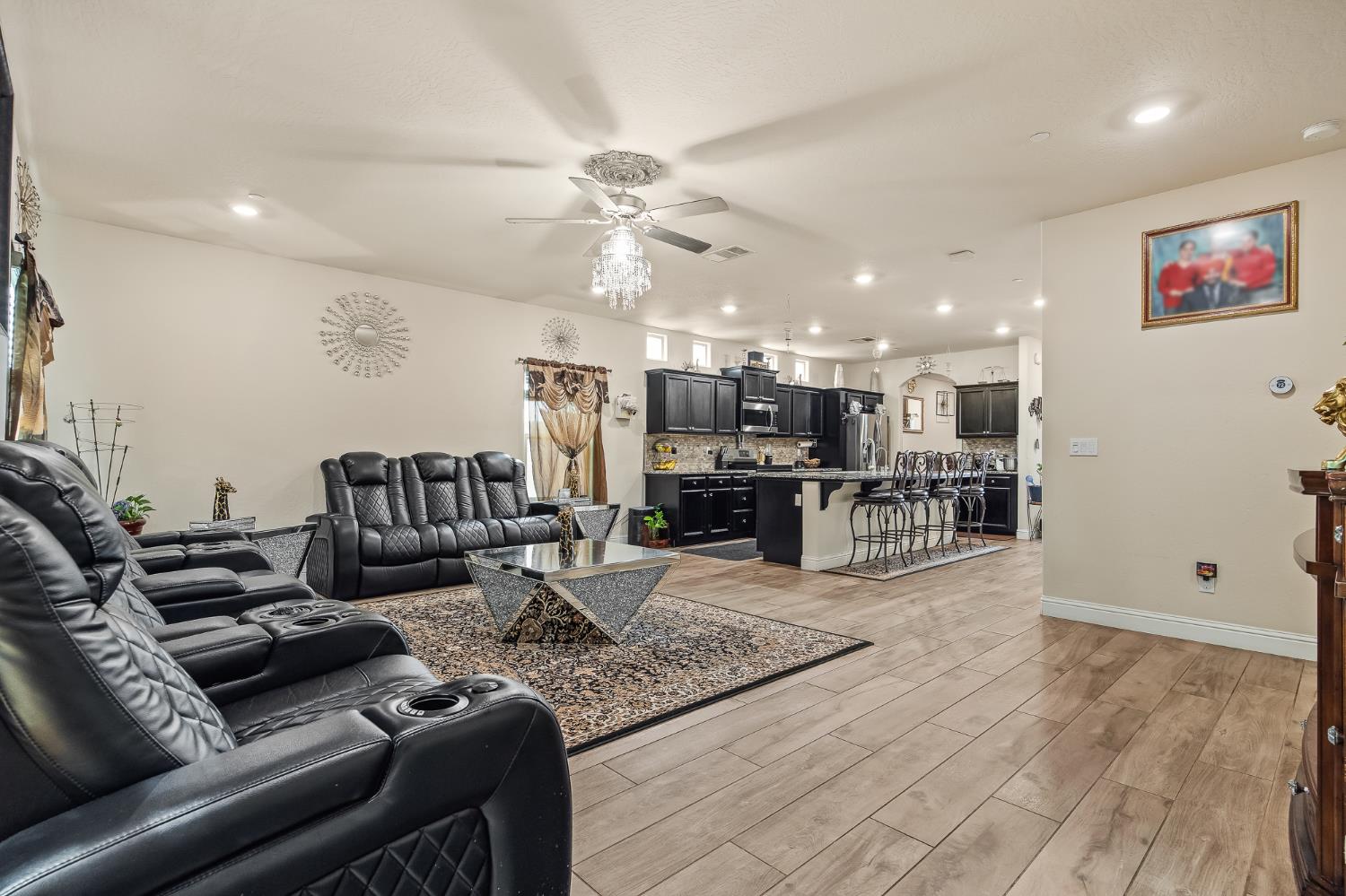 5355 W Hammond Ave, Fresno, CA 93722