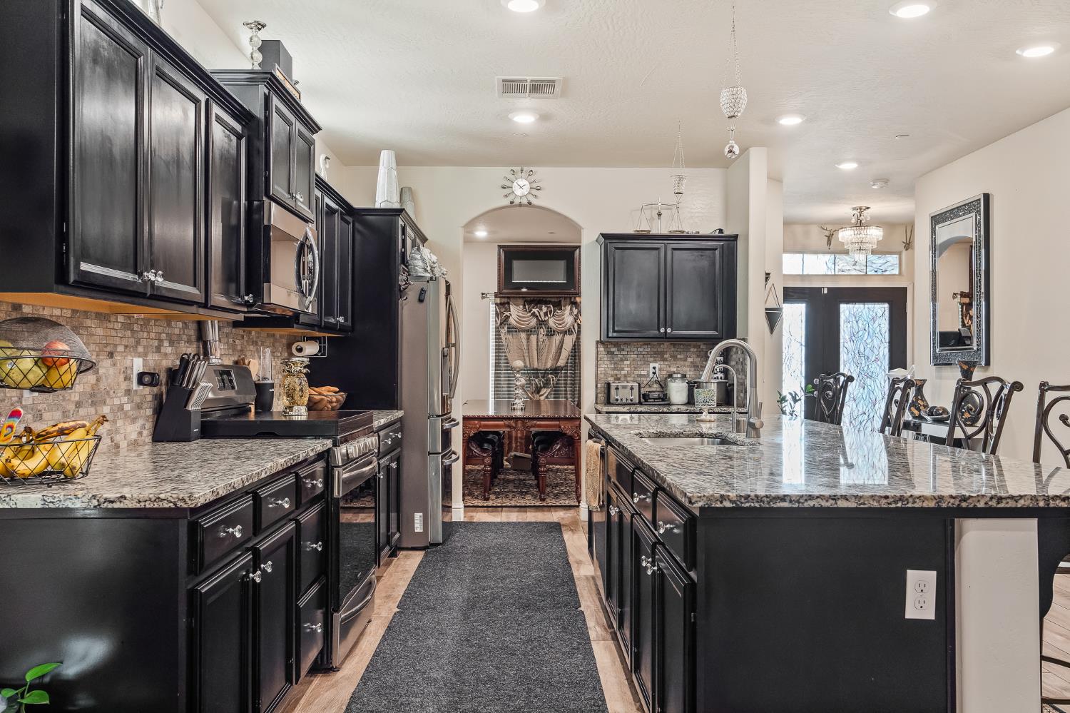 5355 W Hammond Ave, Fresno, CA 93722