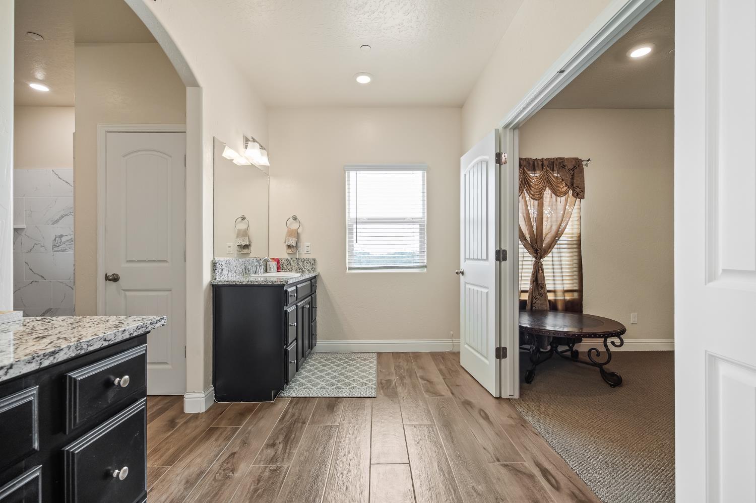 5355 W Hammond Ave, Fresno, CA 93722