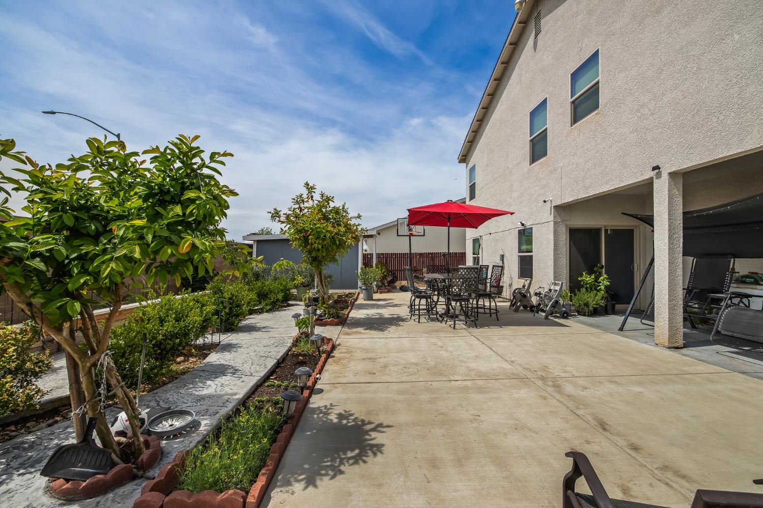 5355 W Hammond Ave, Fresno, CA 93722