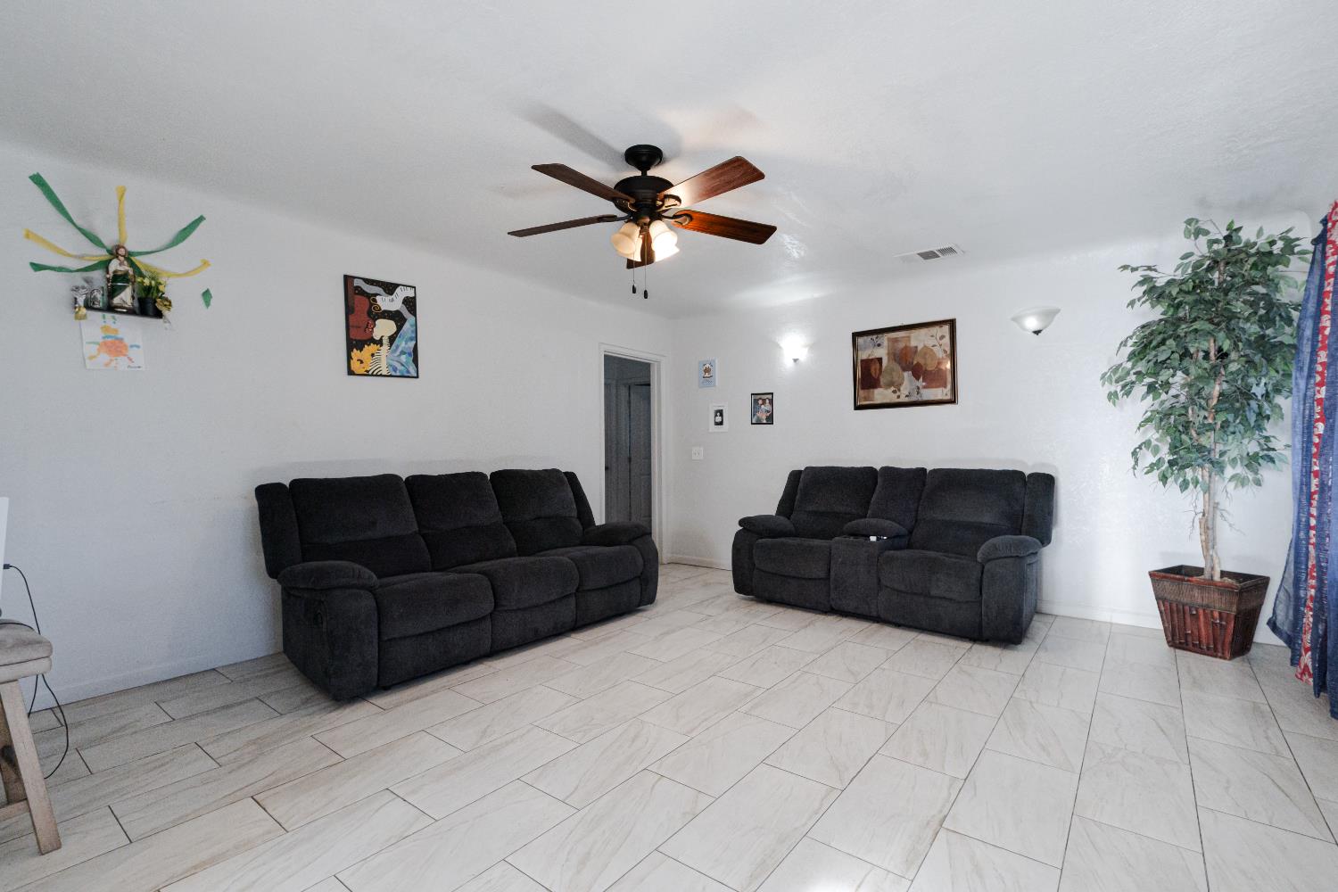 3508 E Lamona, Fresno, CA 93703