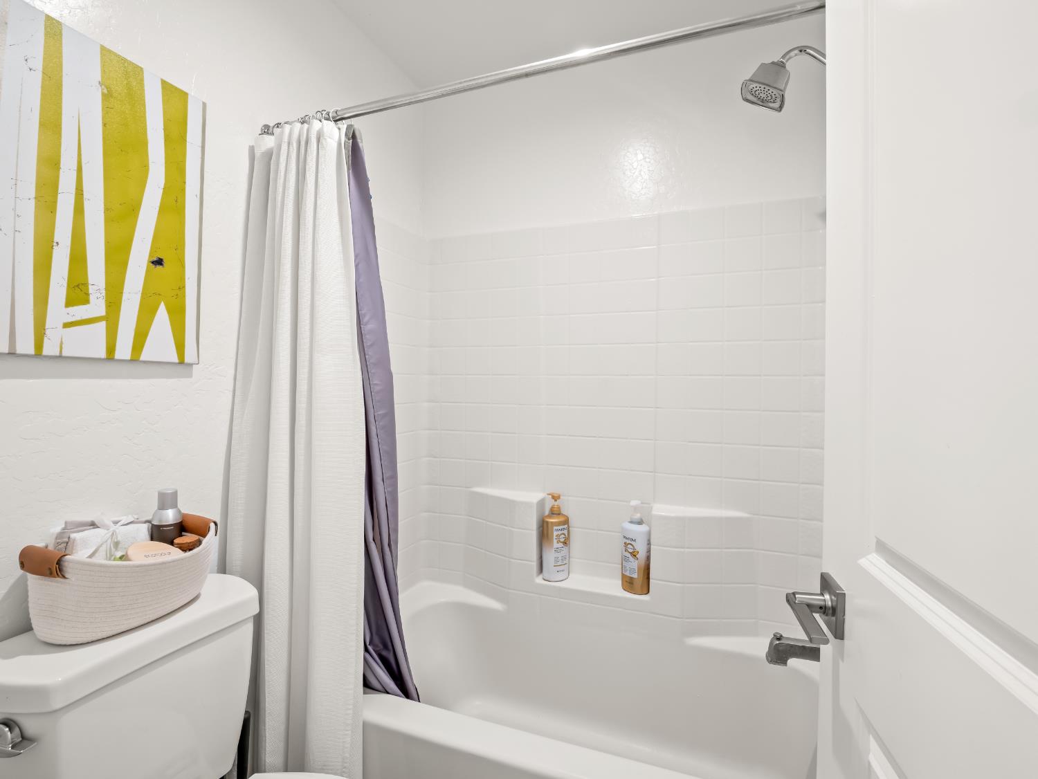 4198 N Reed Ave, Fresno, CA 93723