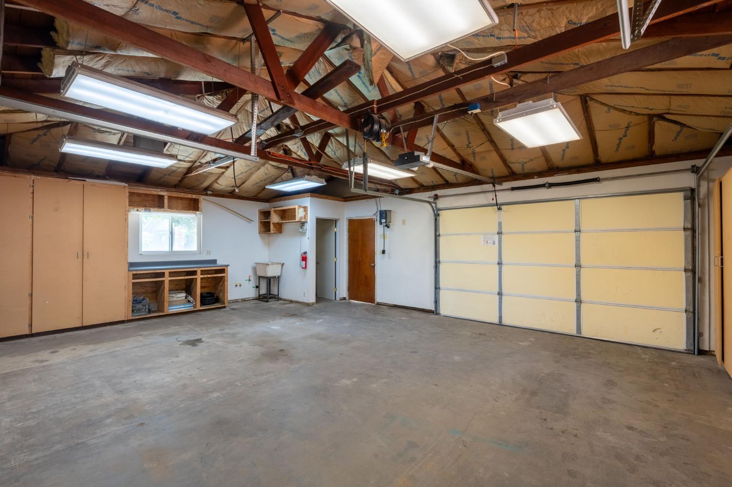 1027 W Rialto Ave, Fresno, CA 93705