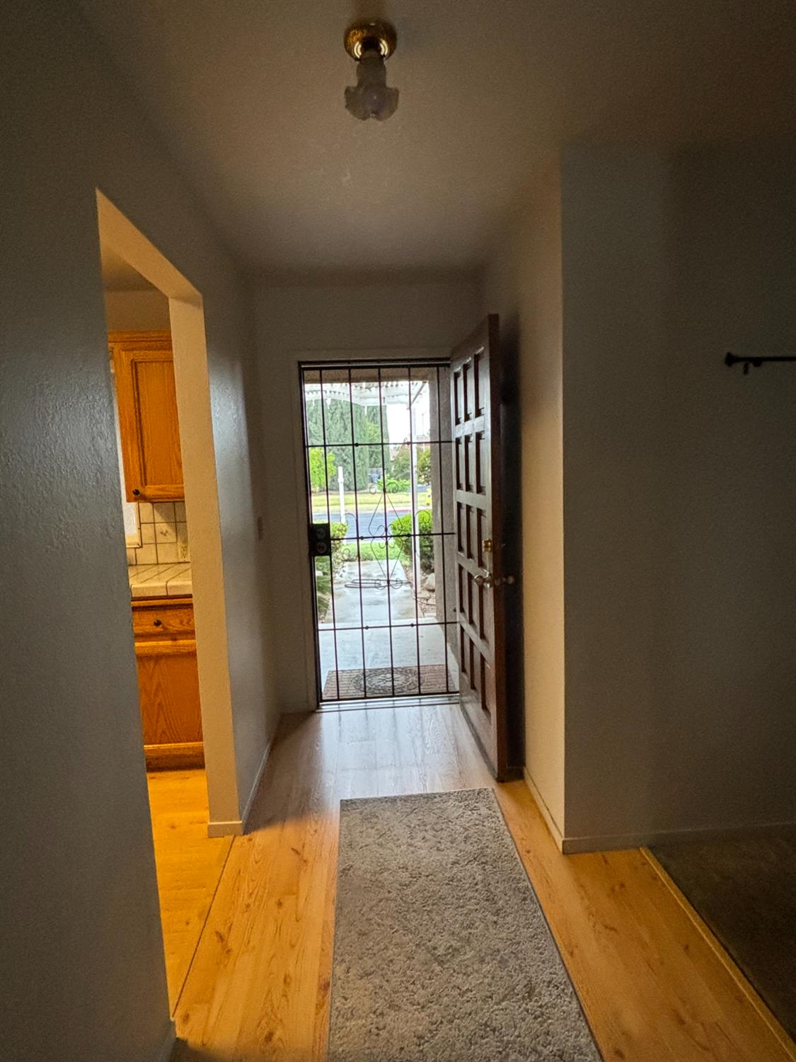 295 W Swift Ave, Clovis, CA 93612