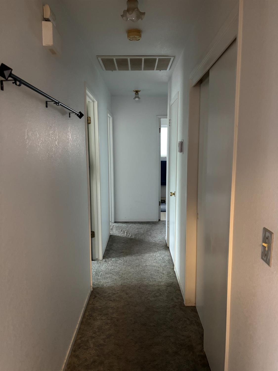 295 W Swift Ave, Clovis, CA 93612