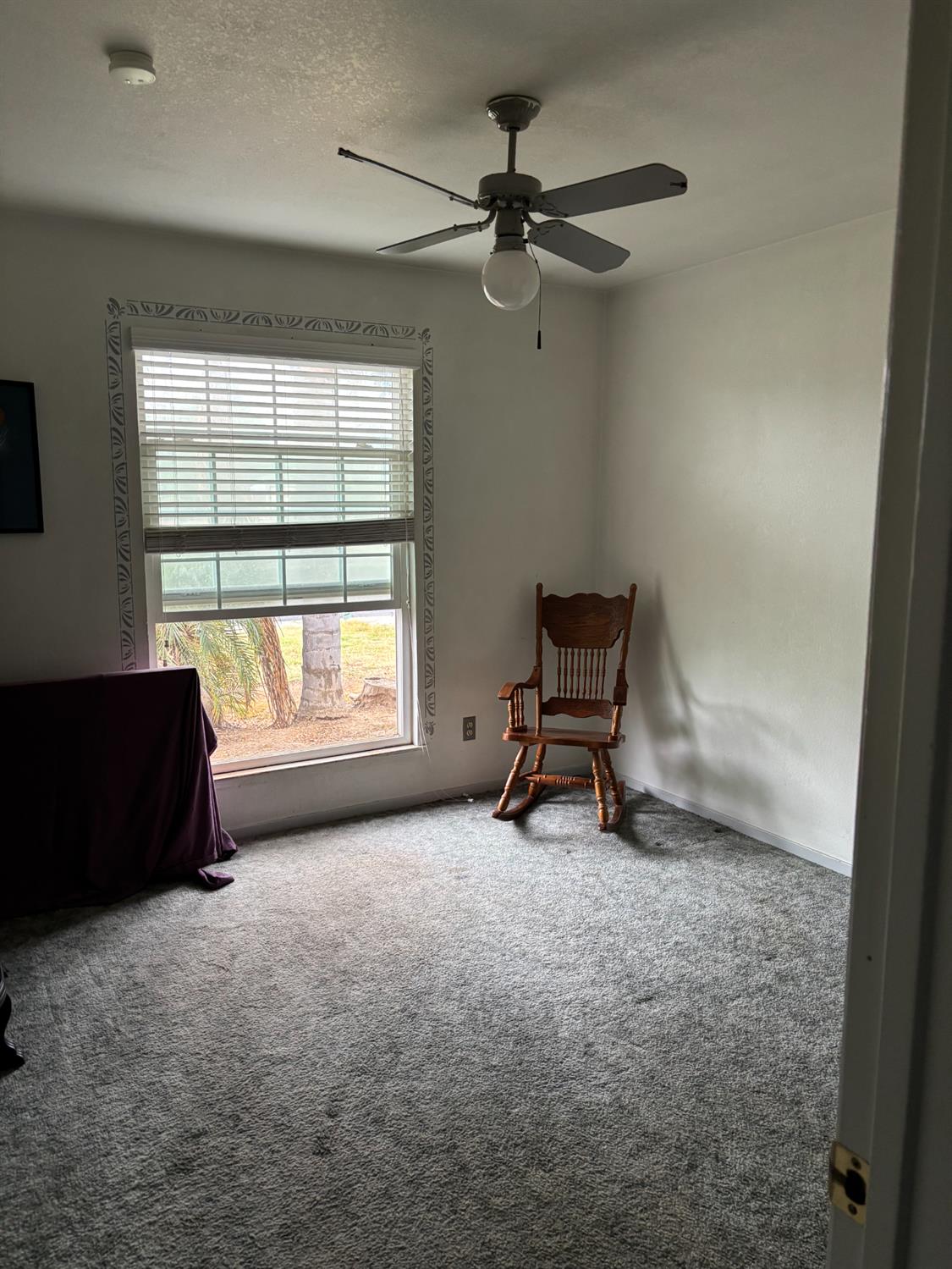 295 W Swift Ave, Clovis, CA 93612