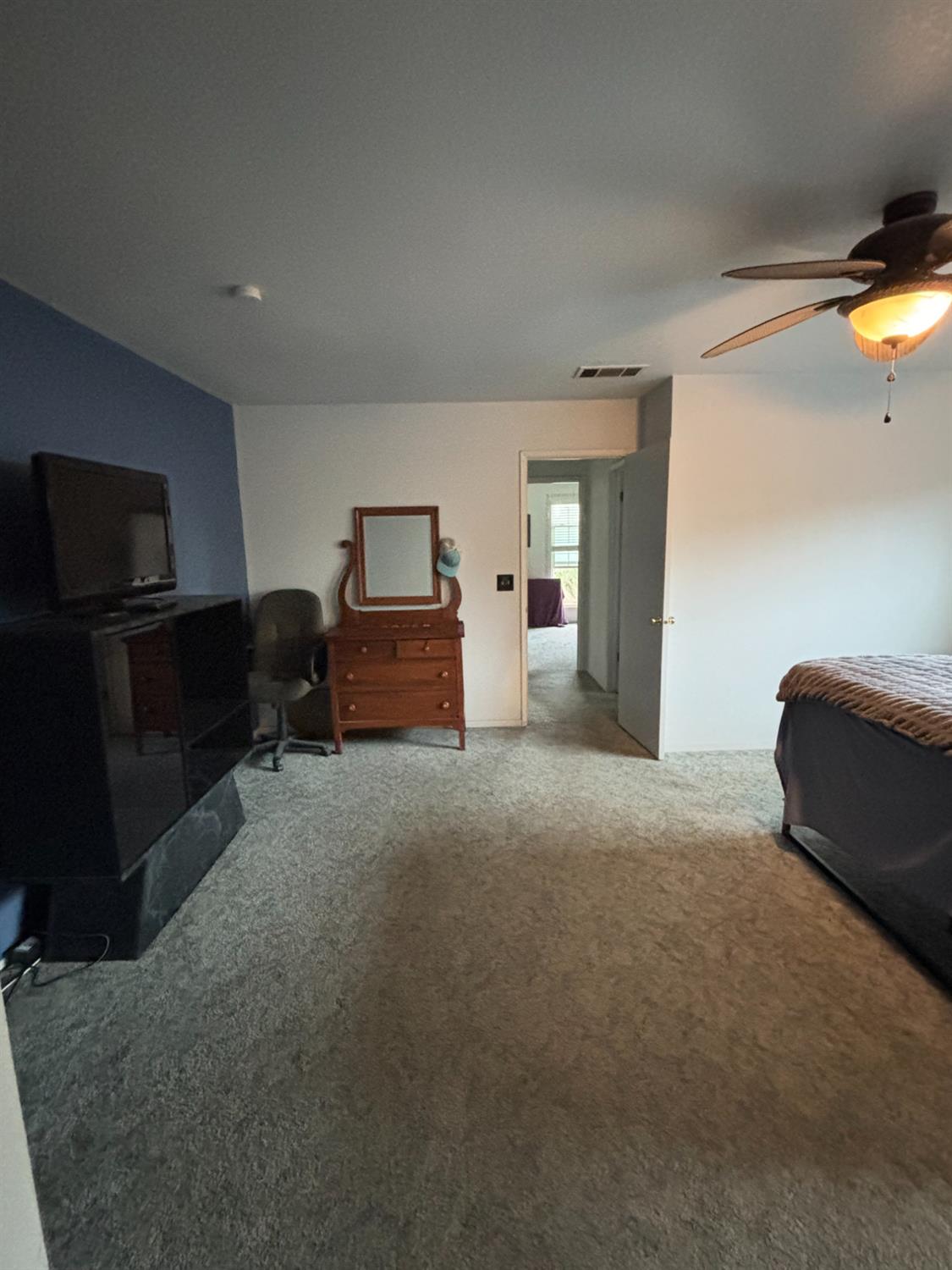 295 W Swift Ave, Clovis, CA 93612