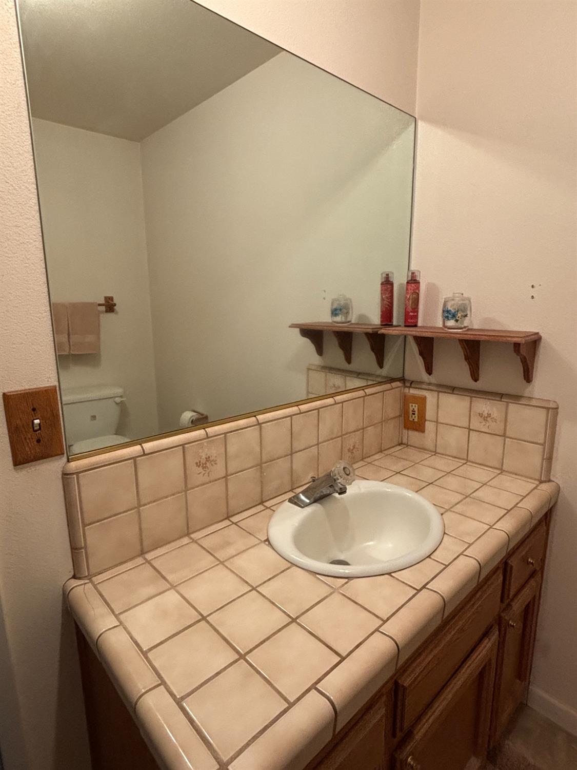 295 W Swift Ave, Clovis, CA 93612