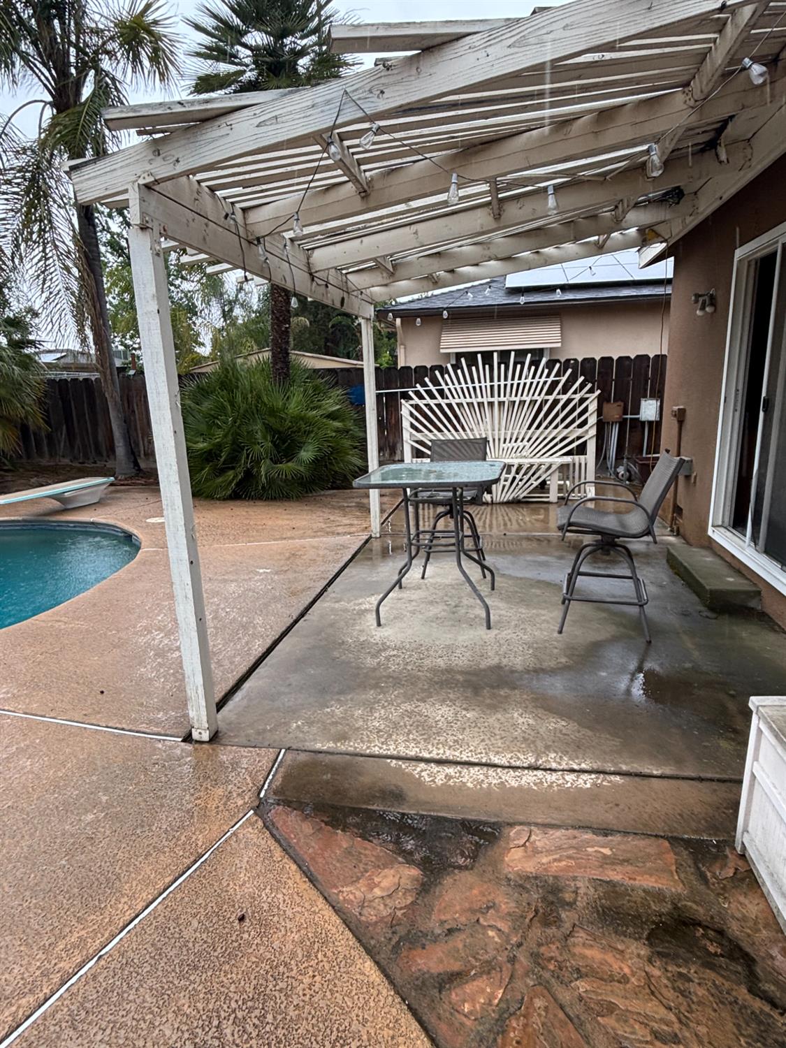 295 W Swift Ave, Clovis, CA 93612