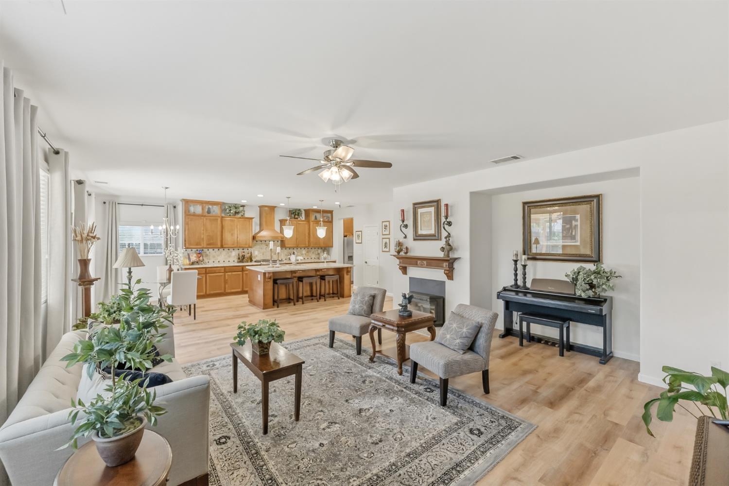 3046 Indianapolis Ave, Clovis, CA 93619