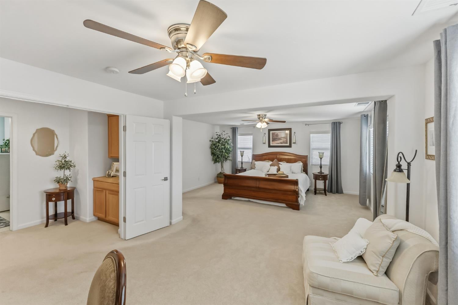 3046 Indianapolis Ave, Clovis, CA 93619