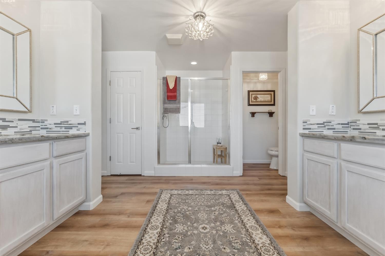 3046 Indianapolis Ave, Clovis, CA 93619