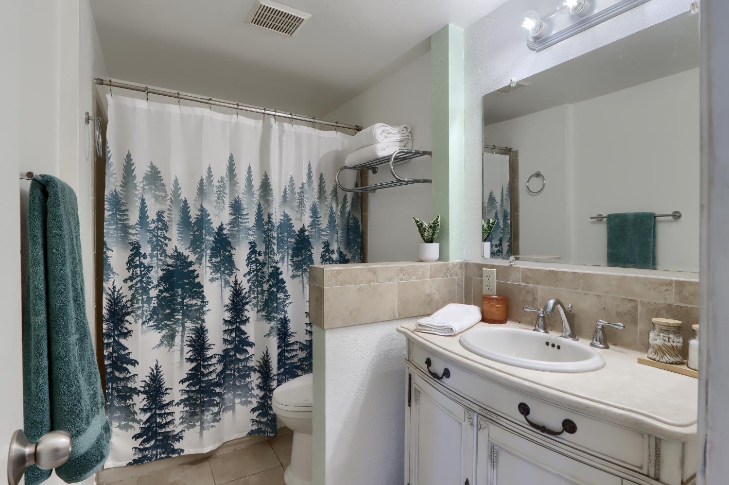 53213 Road 432, Bass Lake, CA 93604