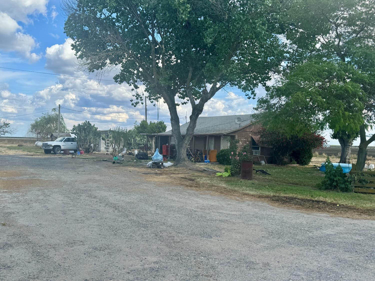 15326 S Dickenson Ave, Riverdale, CA 93656