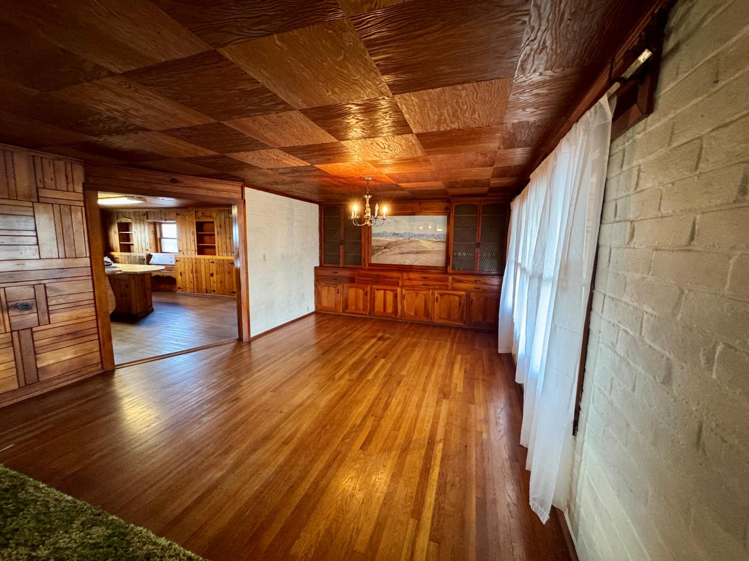 15326 S Dickenson Ave, Riverdale, CA 93656