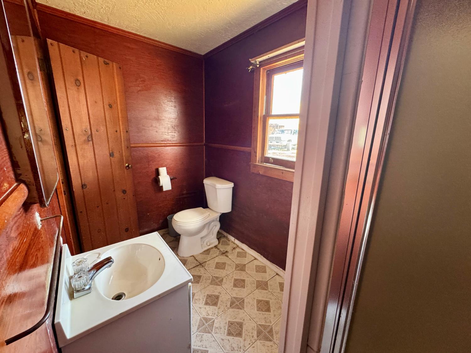 15326 S Dickenson Ave, Riverdale, CA 93656