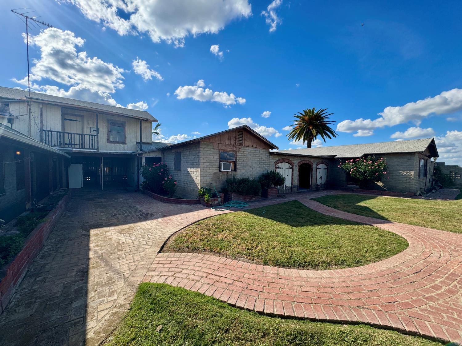 15326 S Dickenson Ave, Riverdale, CA 93656