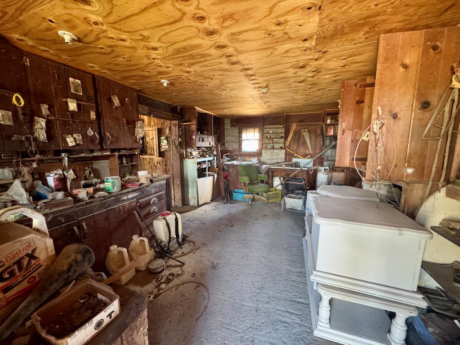 15326 S Dickenson Ave, Riverdale, CA 93656