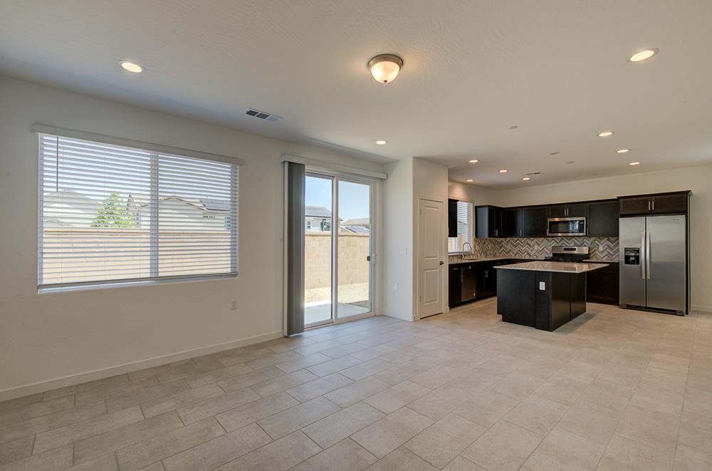 291 Lucas Ave S, Madera, CA 93636