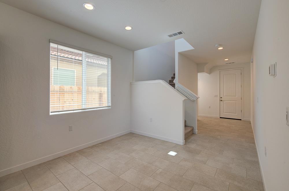 291 Lucas Ave S, Madera, CA 93636