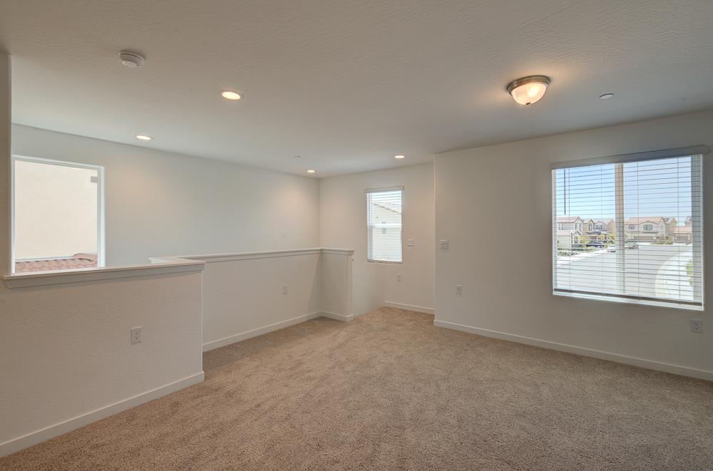 291 Lucas Ave S, Madera, CA 93636