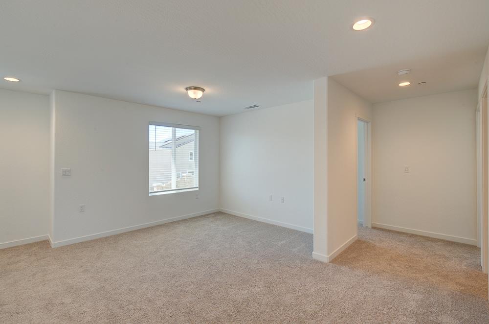 291 Lucas Ave S, Madera, CA 93636