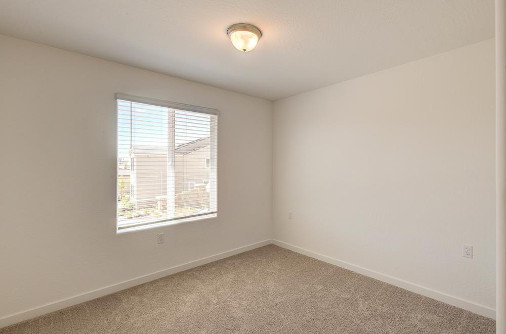 291 Lucas Ave S, Madera, CA 93636