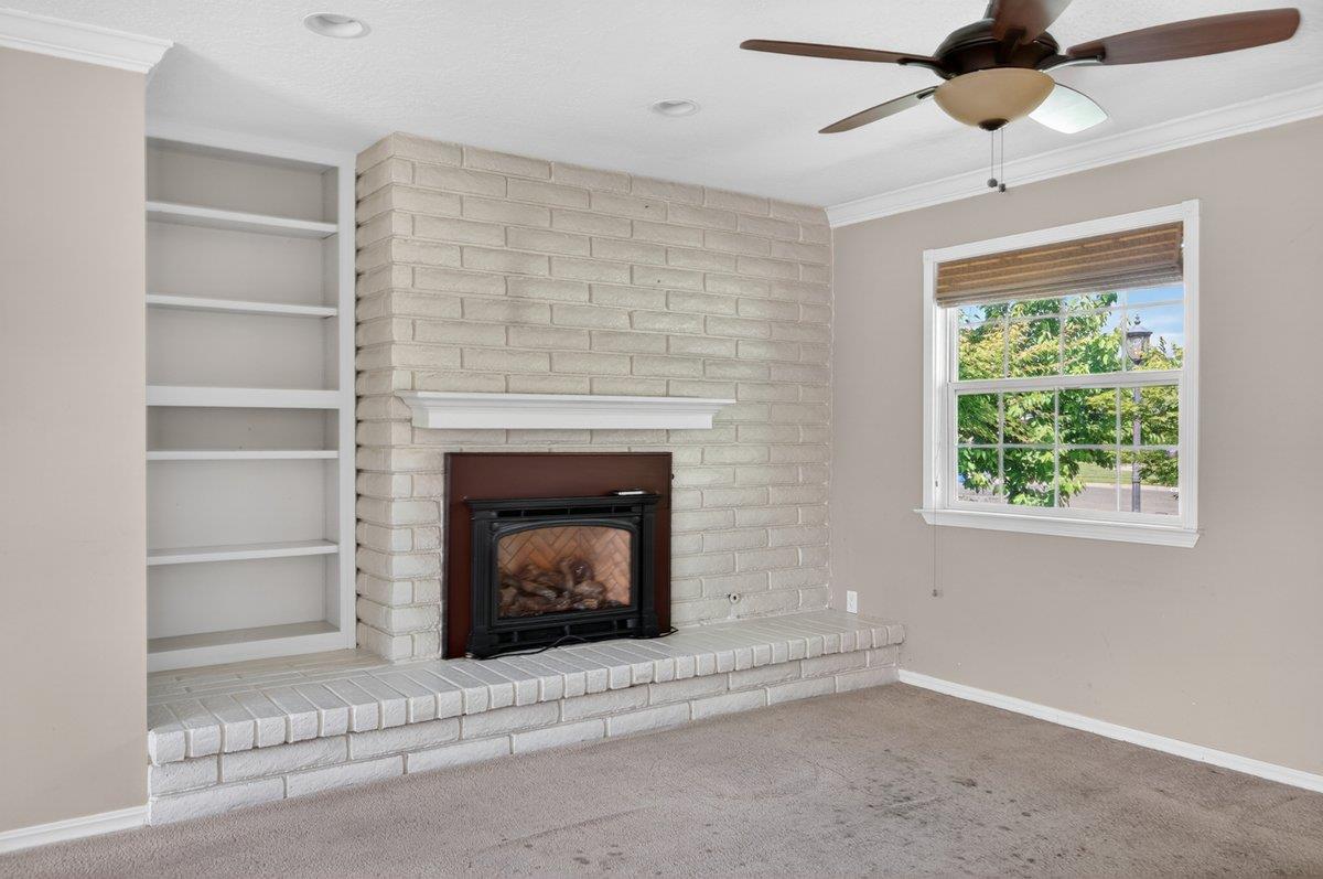 3291 E Los Altos Ave, Fresno, CA 93710