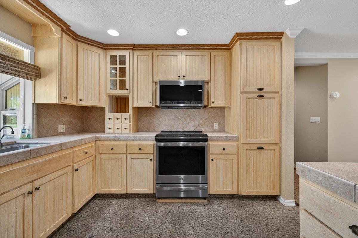 3291 E Los Altos Ave, Fresno, CA 93710