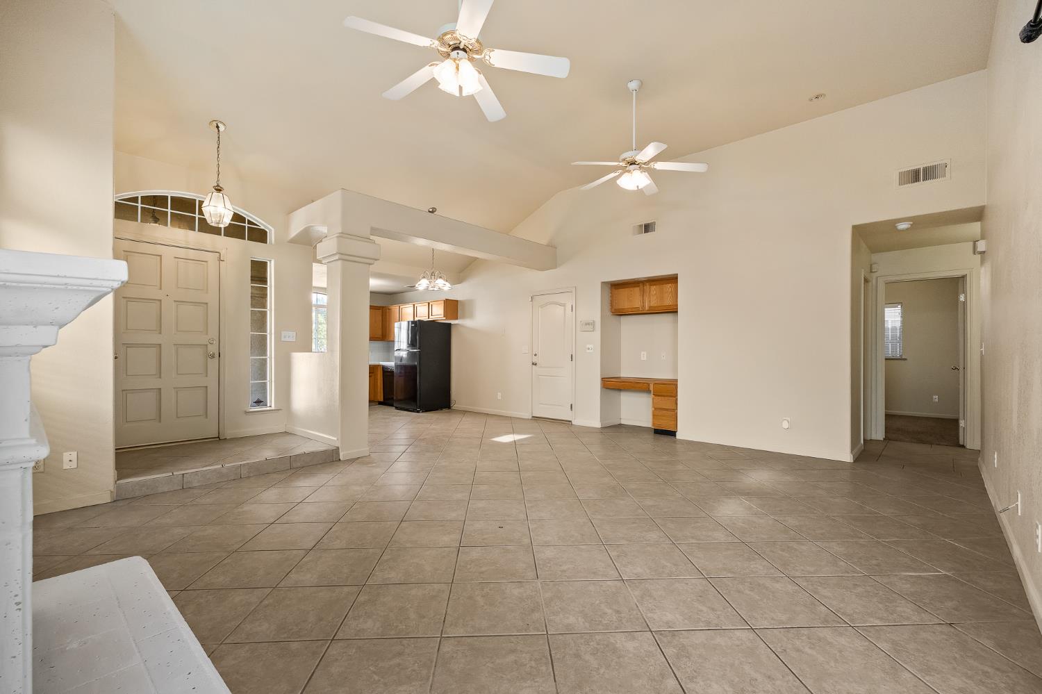 988 Ramona Ave, Clovis, CA 93612