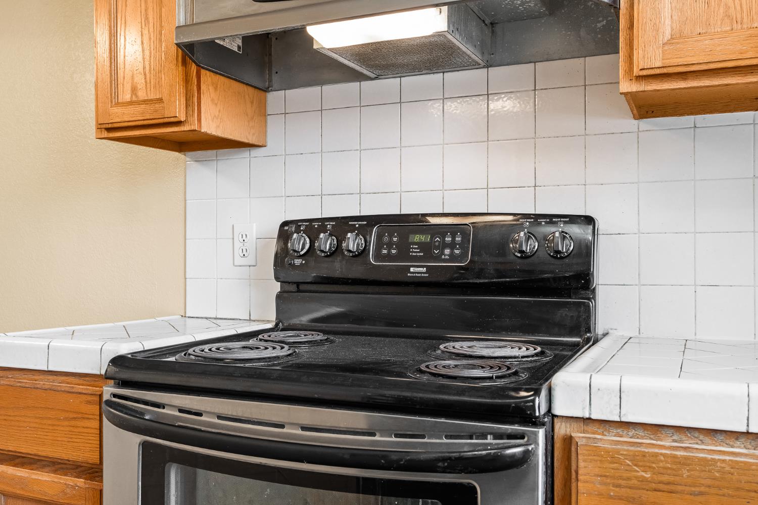 988 Ramona Ave, Clovis, CA 93612