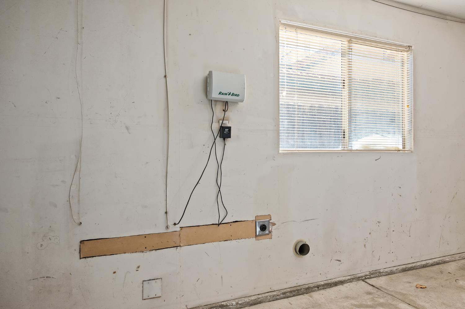 988 Ramona Ave, Clovis, CA 93612