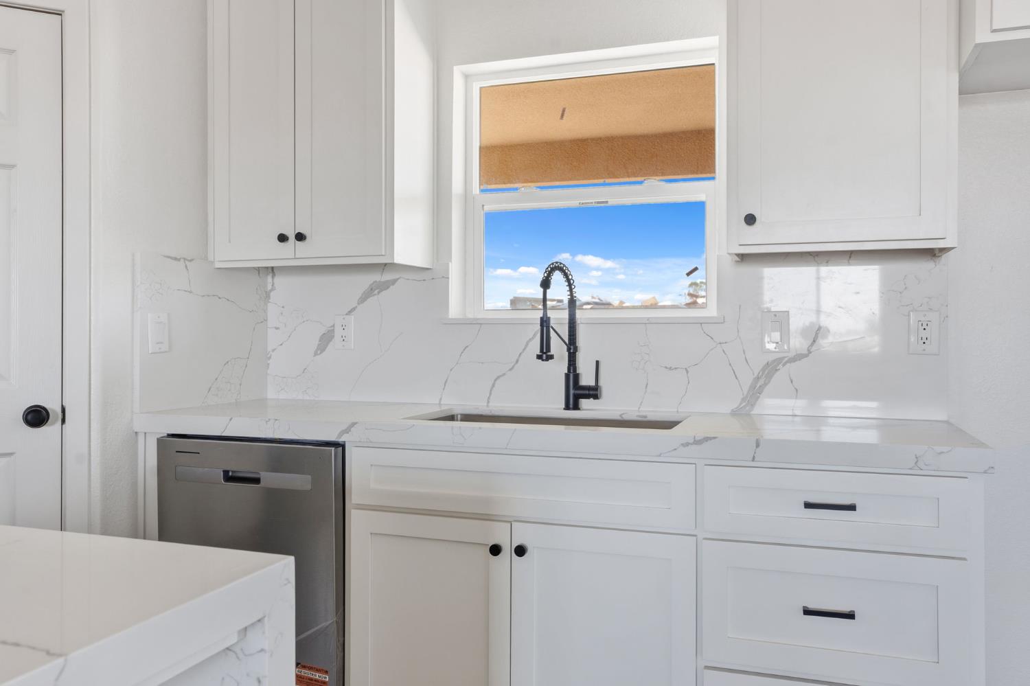 16836 N Lake St, Madera, CA 93638