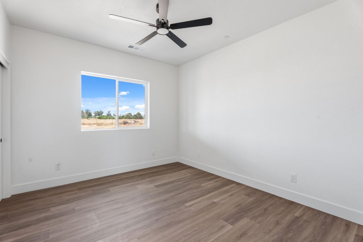 16836 N Lake St, Madera, CA 93638