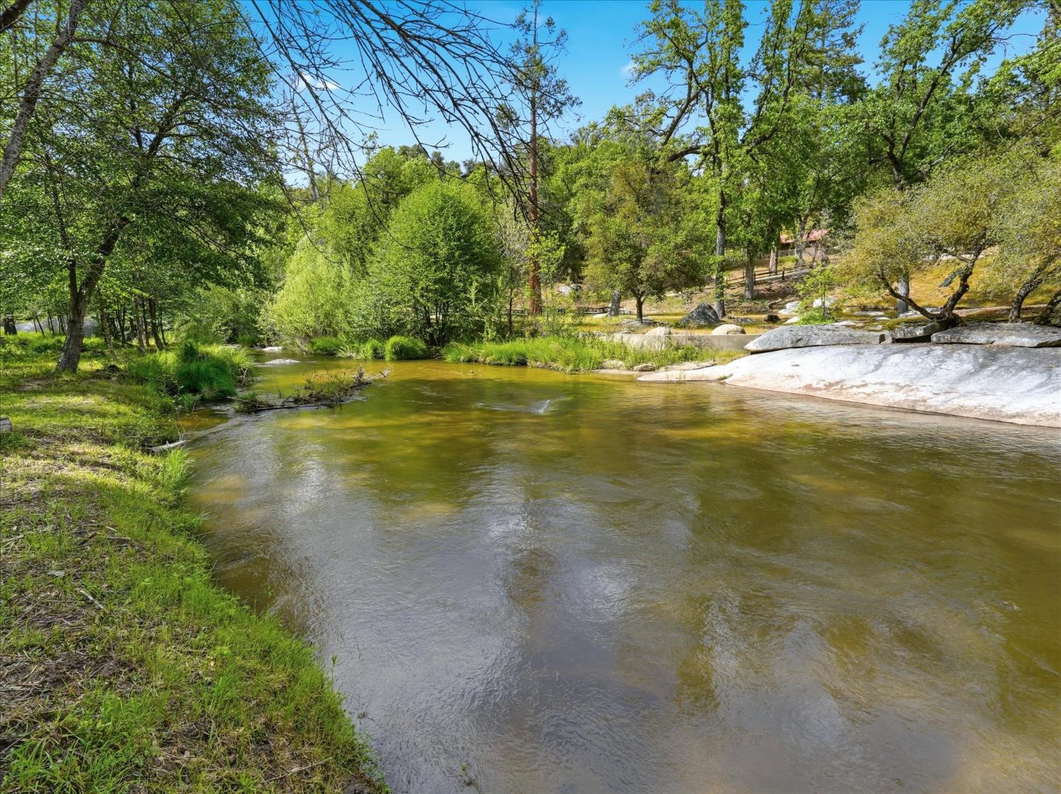 45893 & 45899 Sutton Dr, Oakhurst, CA 93644