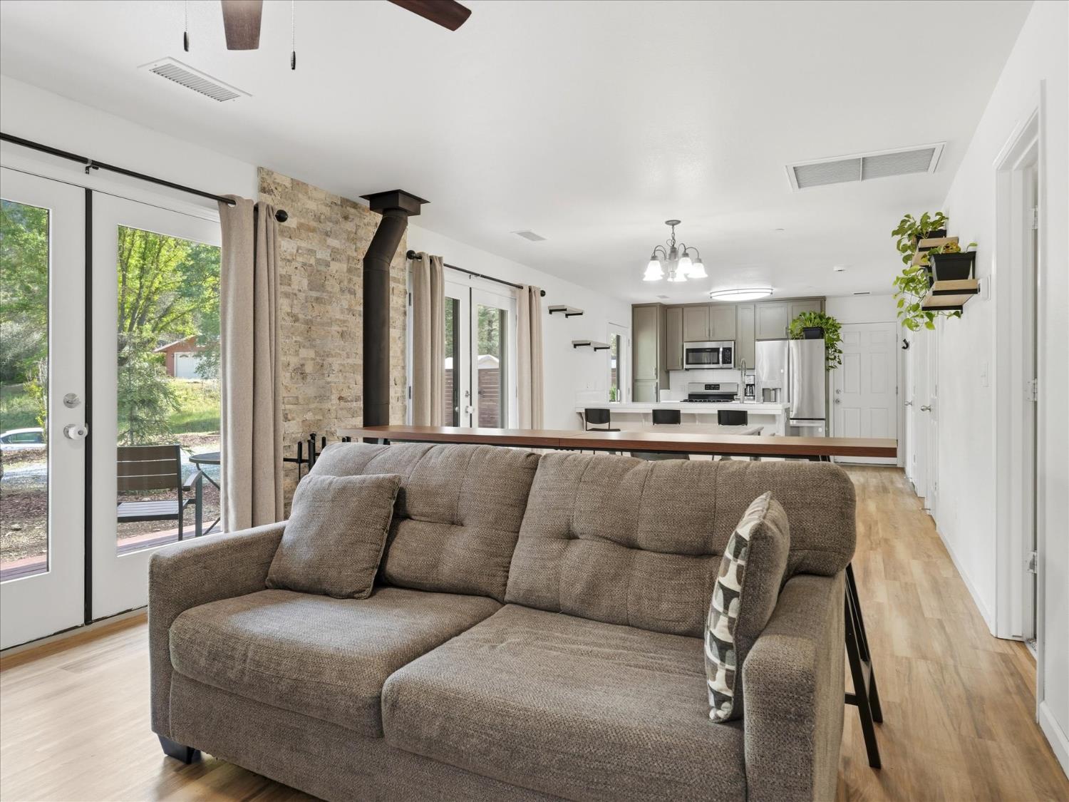 45893 & 45899 Sutton Dr, Oakhurst, CA 93644