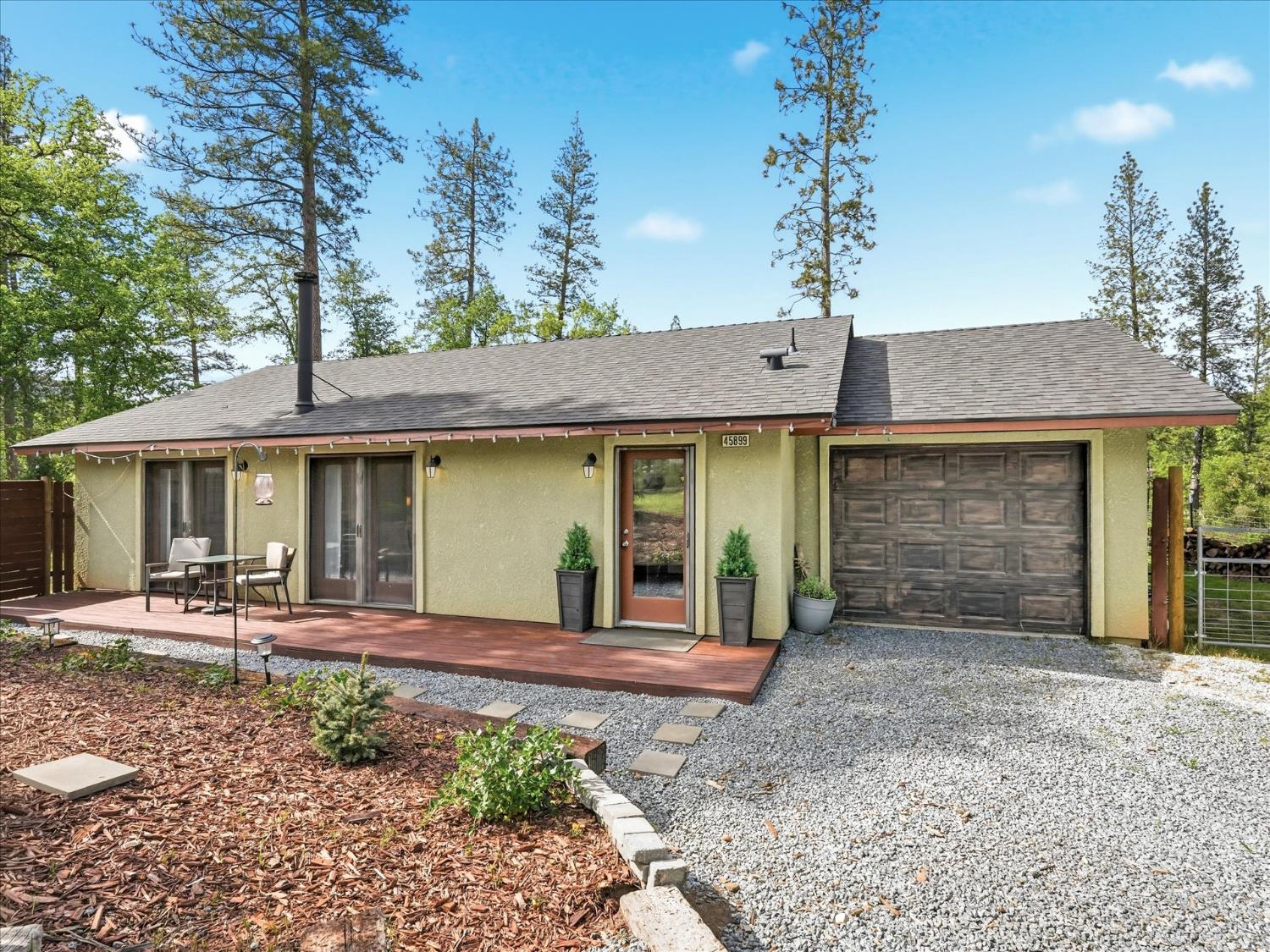 45893 & 45899 Sutton Dr, Oakhurst, CA 93644