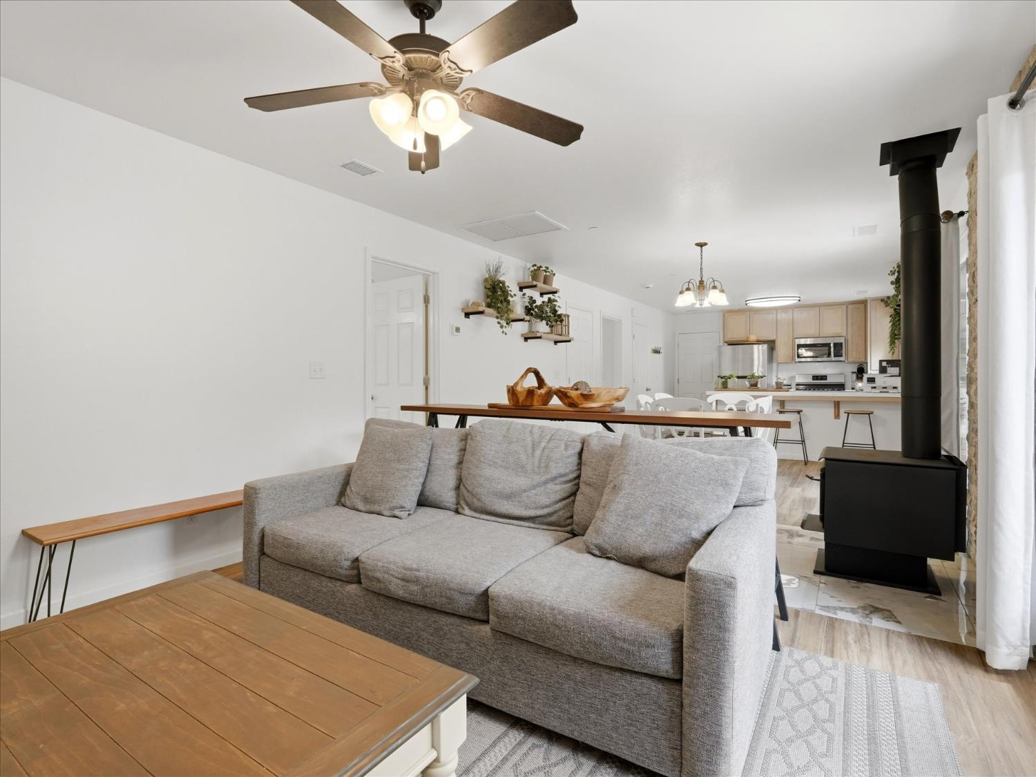 45893 & 45899 Sutton Dr, Oakhurst, CA 93644