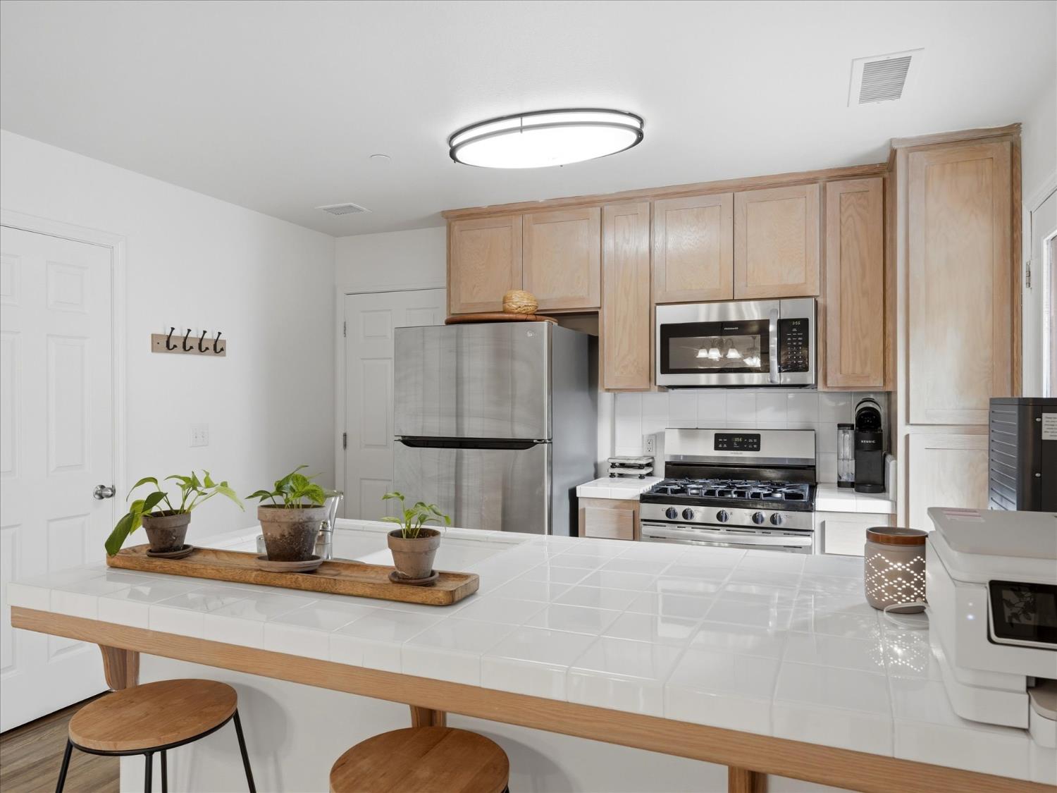 45893 & 45899 Sutton Dr, Oakhurst, CA 93644