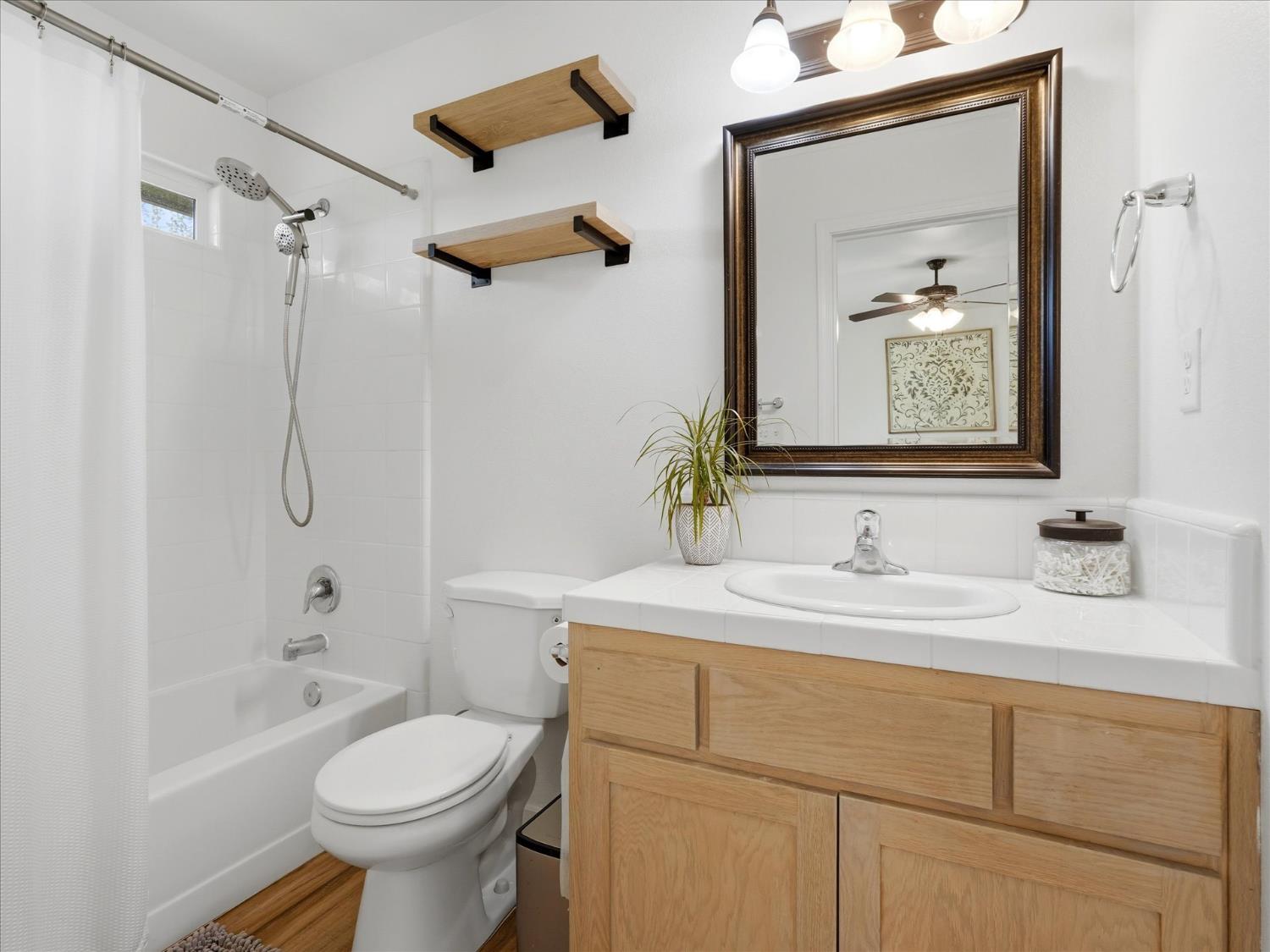 45893 & 45899 Sutton Dr, Oakhurst, CA 93644