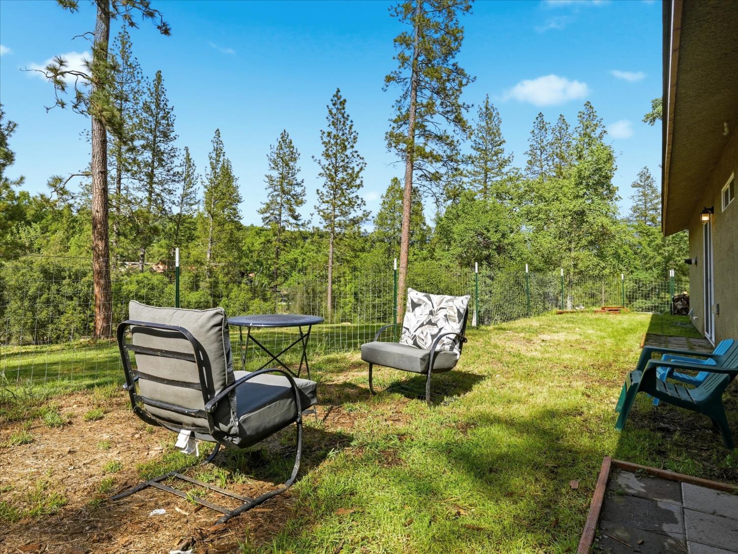 45893 & 45899 Sutton Dr, Oakhurst, CA 93644