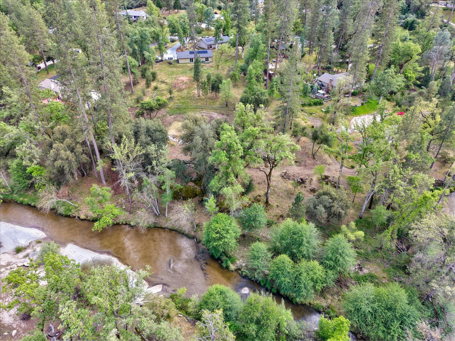 45893 & 45899 Sutton Dr, Oakhurst, CA 93644